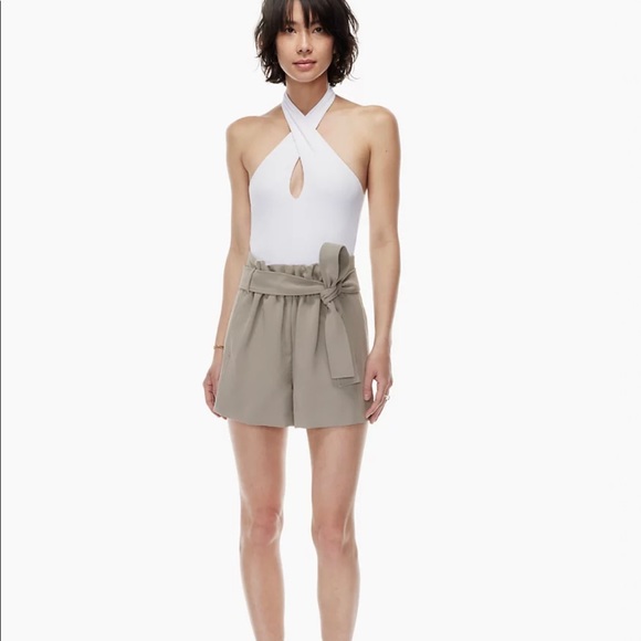 Wilfred Aritzia High Waist Paper Bag Shorts - Picture 2 of 6